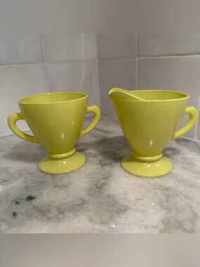 Vintage Hazel Atlas Creamer and Sugar Set